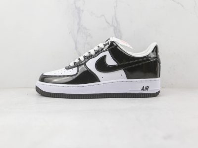 Tênis Nike Air Force 1 Preto e Branco